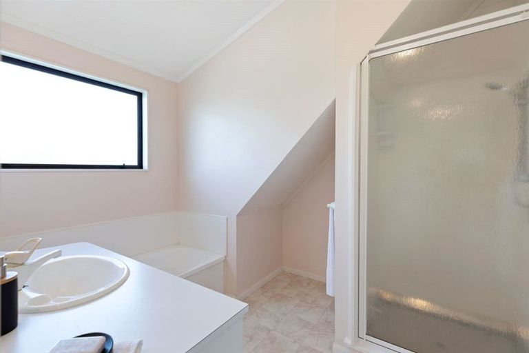 Photo of property in 19a Philomel Crest, Welcome Bay, Tauranga, 3112