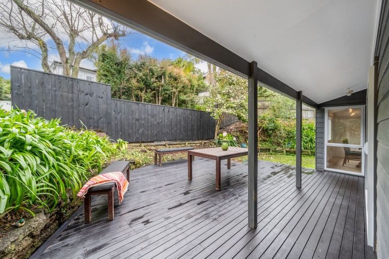 Photo of property in 92a Beach Road, Mellons Bay, Auckland, 2014