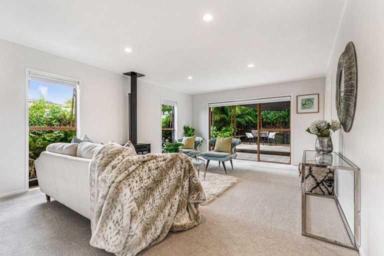 Photo of property in 211 Glamorgan Drive, Torbay, Auckland, 0630