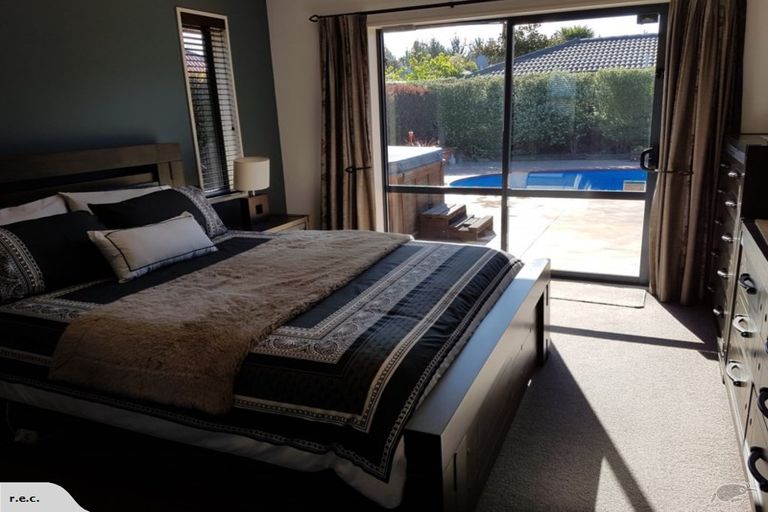 Photo of property in 11 Ruahine Place, Parklands, Christchurch, 8083