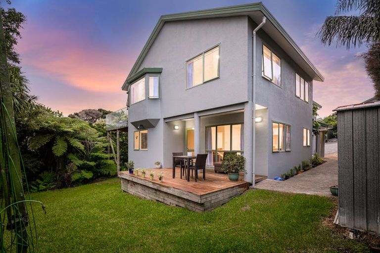 Photo of property in 153d Colwill Road, Massey, Auckland, 0614