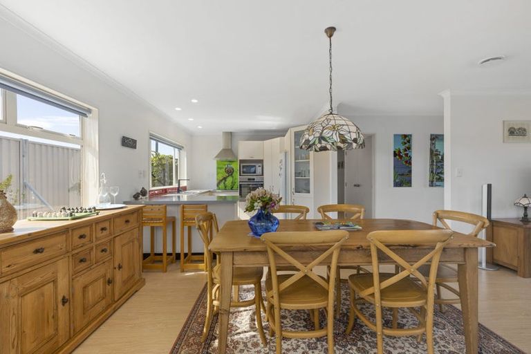 Photo of property in 20 Francis Skinner Place, Orewa, 0931