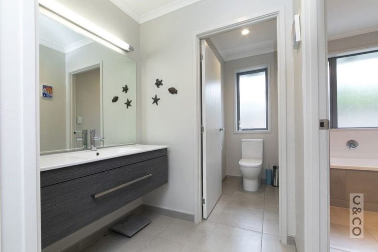 Photo of property in 21 Turpin Road, Riverhead, 0820