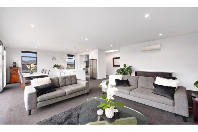 Photo of property in 5 Constance Place, Aidanfield, Christchurch, 8025