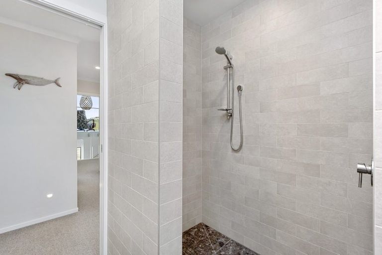 Photo of property in 14 Robertson Street, Raglan, 3225