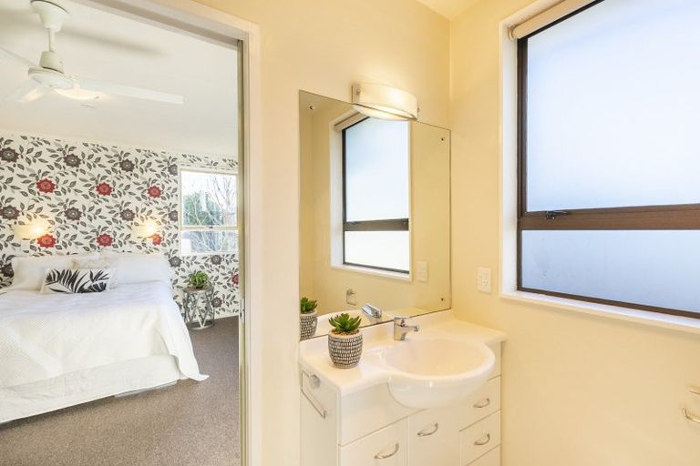 Photo of property in 45 Gray Avenue, Paraparaumu Beach, Paraparaumu, 5032