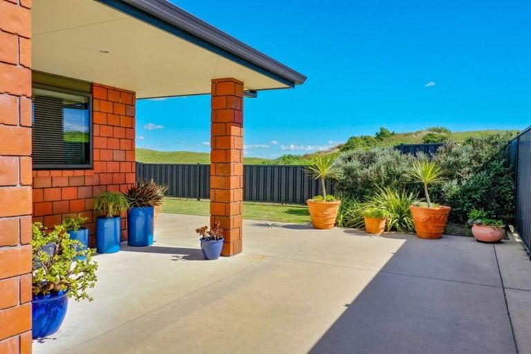 Photo of property in 21 Omega Place, Coastlands, Whakatane, 3120
