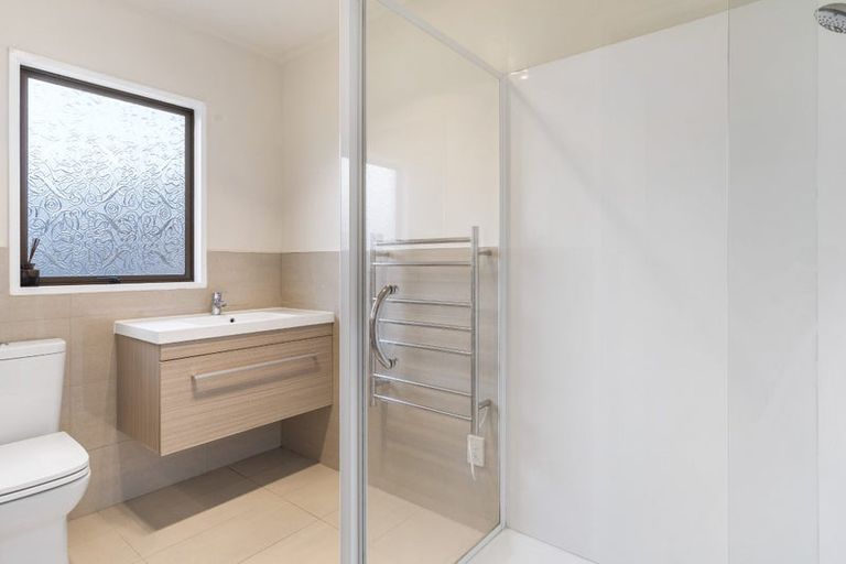 Photo of property in 116b Wellington Street, Pukekohe, 2120