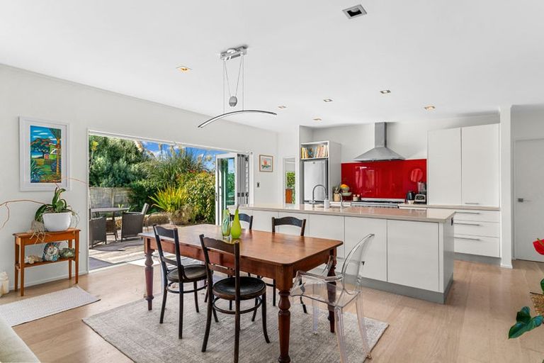 Photo of property in 8 Grove Road, Mangawhai Heads, Mangawhai, 0505