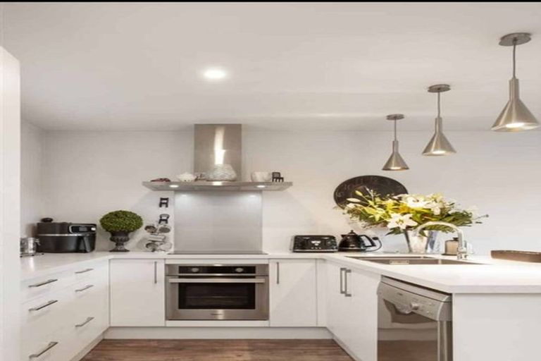 Photo of property in 160d Rossall Street, Merivale, Christchurch, 8014