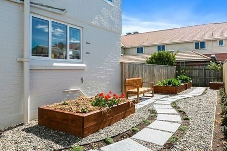 Photo of property in 3/13 Prince Albert Road, Saint Kilda, Dunedin, 9012