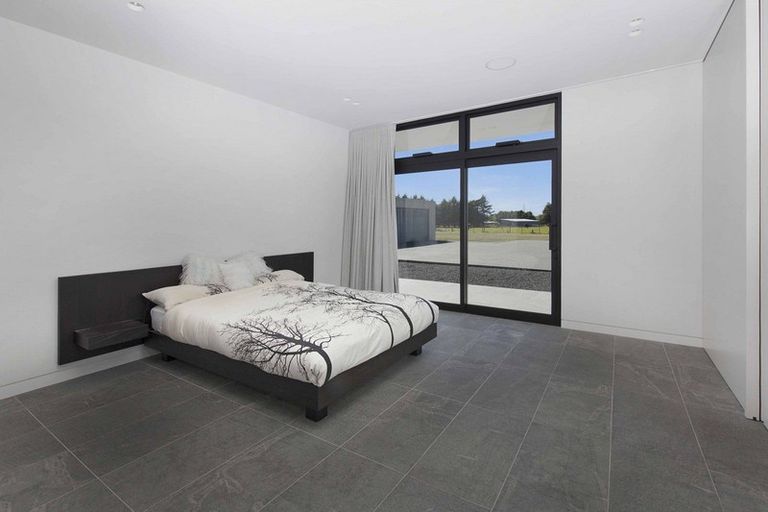 Photo of property in 400 Pound Road, Yaldhurst, Christchurch, 7676