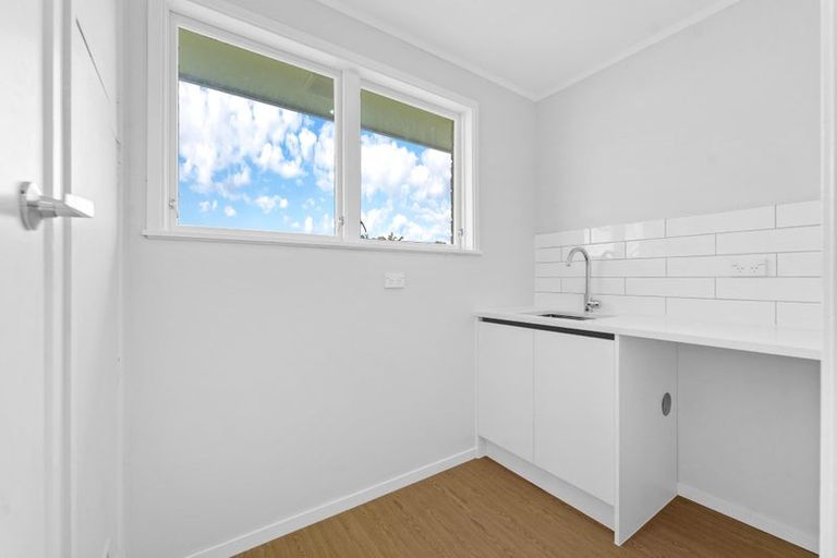 Photo of property in 54 Chelburn Crescent, Mangere East, Auckland, 2024