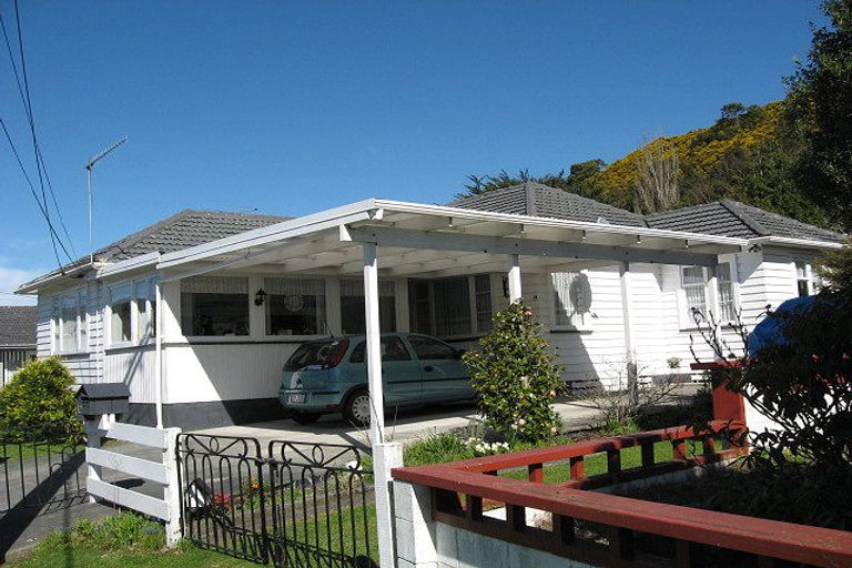 Photo of property in 12 Dover Road, Wainuiomata, Lower Hutt, 5014