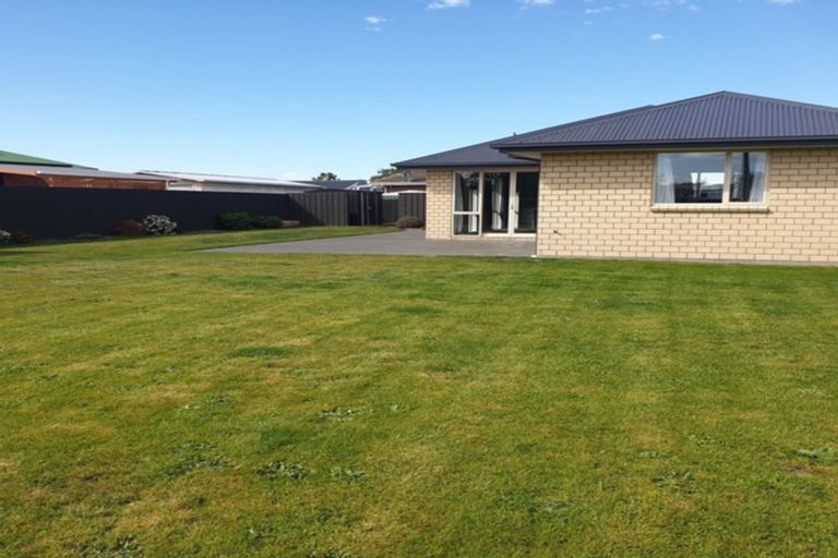 Photo of property in 9 Sandown Crescent, Aranui, Christchurch, 8061