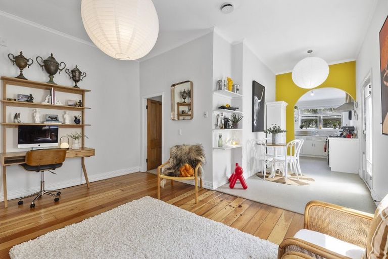 Photo of property in 33 Normanby Street, Newtown, Wellington, 6021