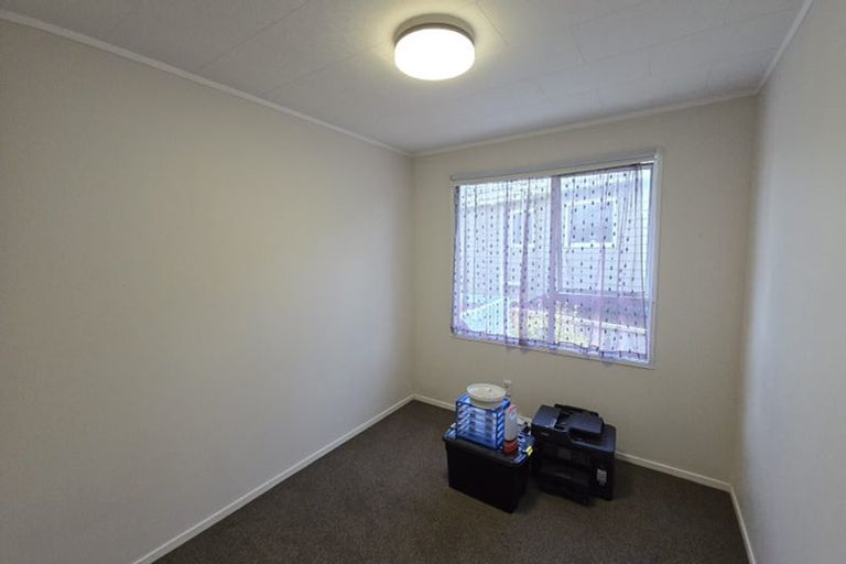 Photo of property in 68 Hutchinsons Road, Bucklands Beach, Auckland, 2014