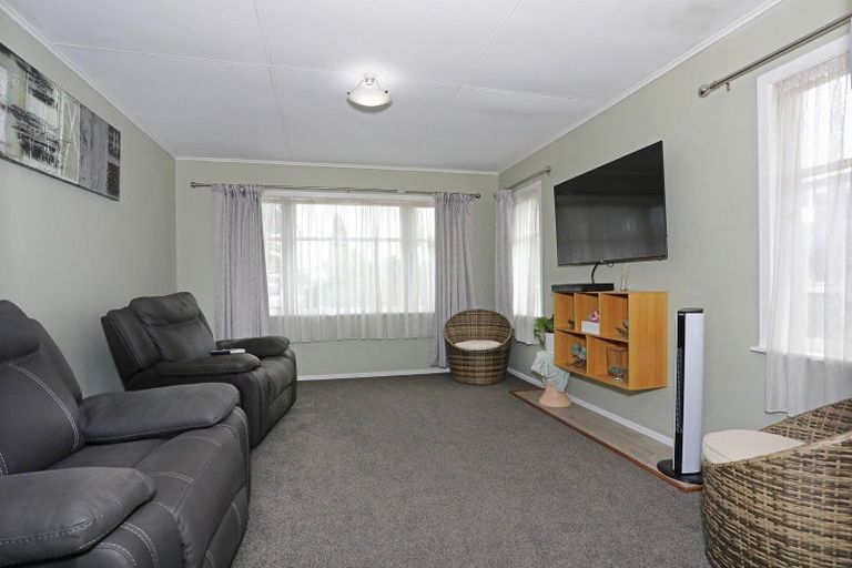 Photo of property in 35 Churchill Avenue, Feilding, 4702