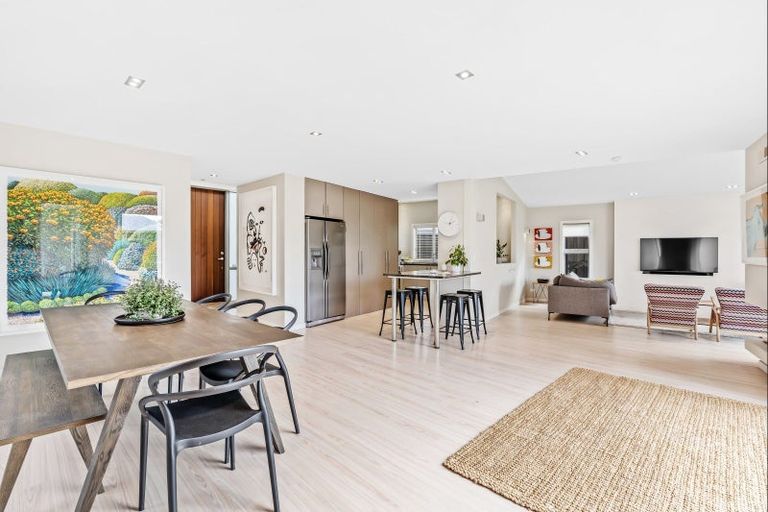 Photo of property in 11 Patiki Place, Omaha, 0986