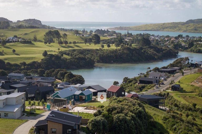 Photo of property in 6 Koromiko Lane, Raglan, 3225