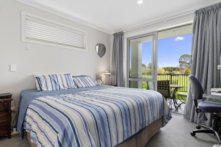 Photo of property in 18 Richardson Road, Omokoroa, 3114