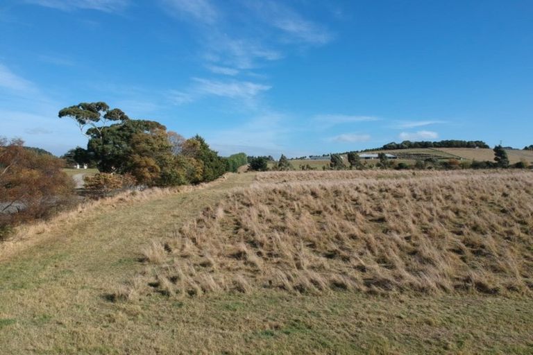 Photo of property in 1/102 Beach Road, Awamoa, Oamaru, 9495