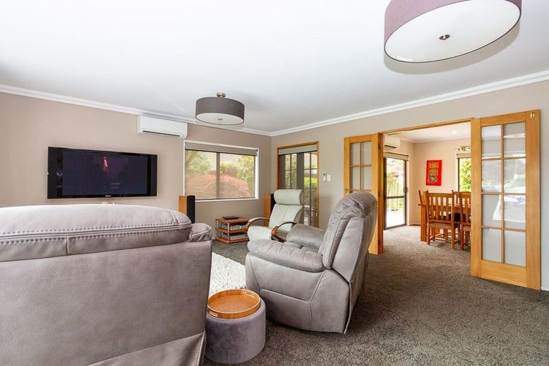Photo of property in 6 Hanmer Place, Highbury, Palmerston North, 4412