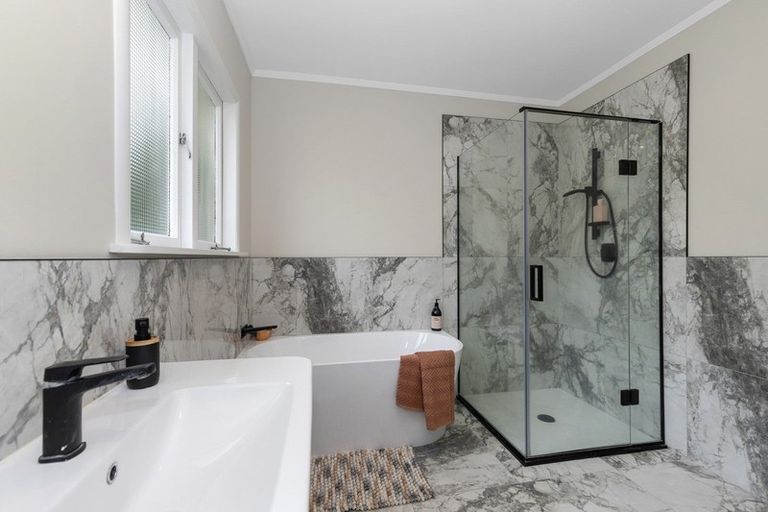 Photo of property in 94 Braid Road, St Andrews, Hamilton, 3200