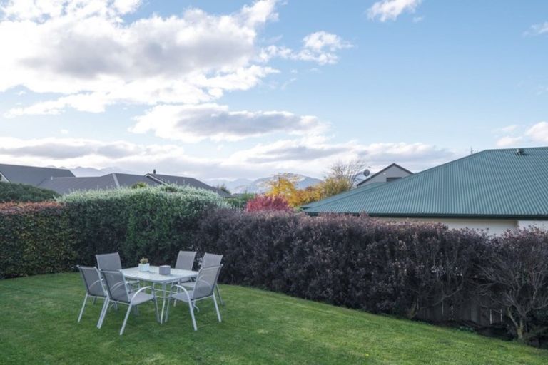 Photo of property in 77 Meadowstone Drive, Wanaka, 9305