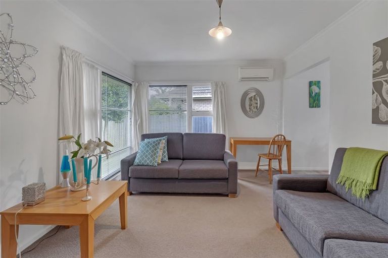 Photo of property in 24 Pembroke Street, Avondale, Christchurch, 8061