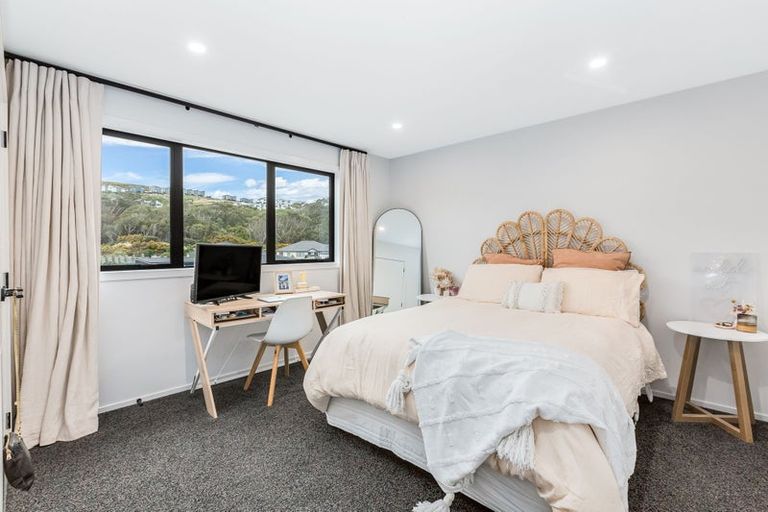 Photo of property in 23 Banks Boulevard, Whitby, Porirua, 5024