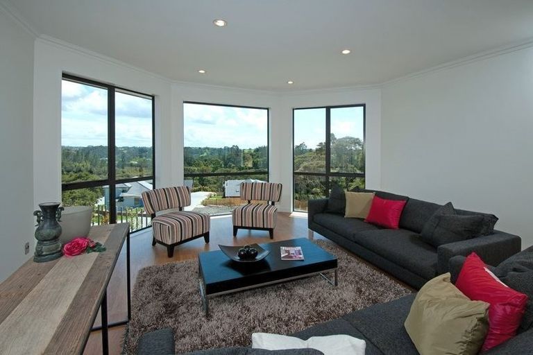 Photo of property in 2 Viridian Lane, Greenhithe, Auckland, 0632