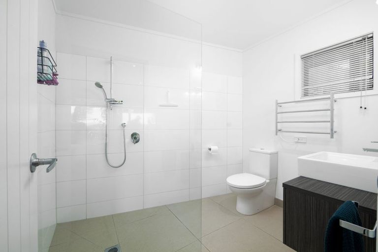 Photo of property in 180 Te Wahapu Road, Russell, 0272