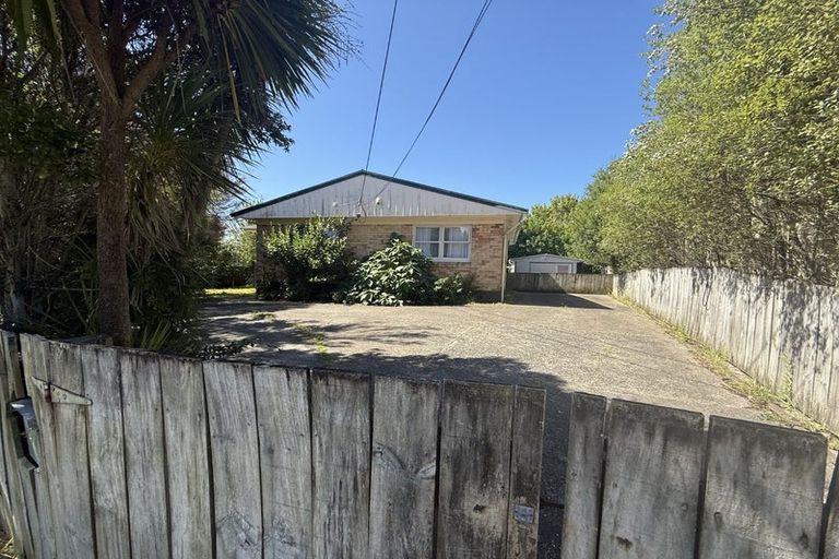 Photo of property in 20 Ranui Avenue, Ranui, Auckland, 0612