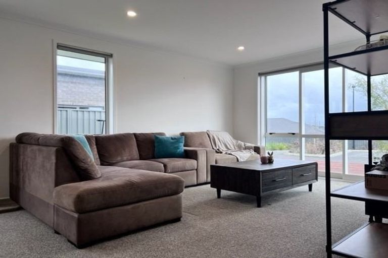 Photo of property in 18 Bridle Way, Omokoroa, 3114