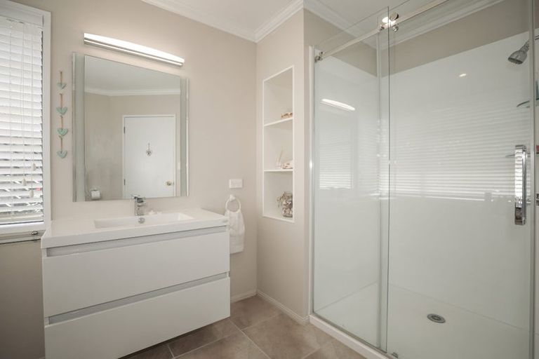 Photo of property in 6a Thelma Place, Lynmore, Rotorua, 3010