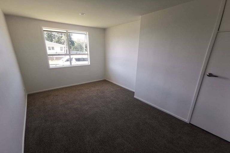 Photo of property in 2 Arnhem Place, Pukekohe, 2120