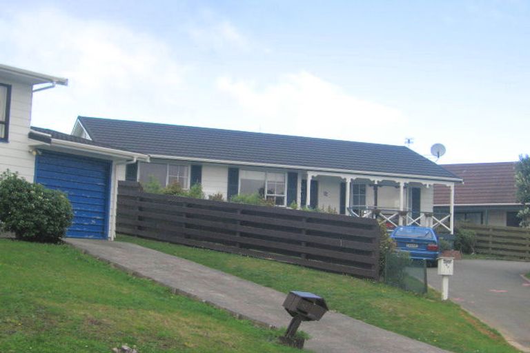 Photo of property in 40 Dominica Crescent, Grenada Village, Wellington, 6037