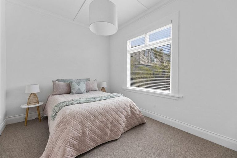 Photo of property in 19 West Avenue, Saint Clair, Dunedin, 9012