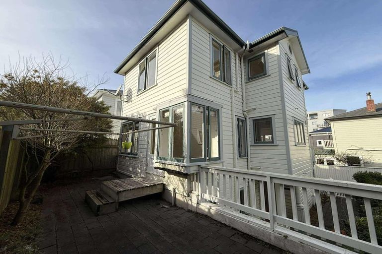 Photo of property in 12c Hobson Street, Thorndon, Wellington, 6011