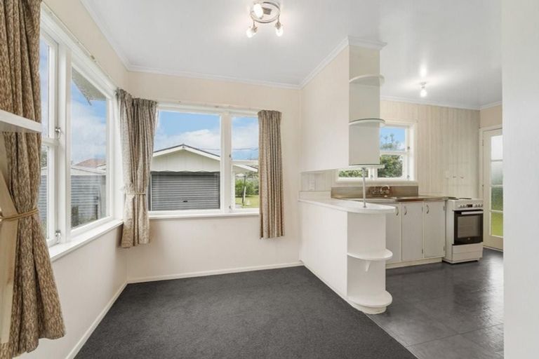 Photo of property in 9 Armagh Street, Levin, 5510
