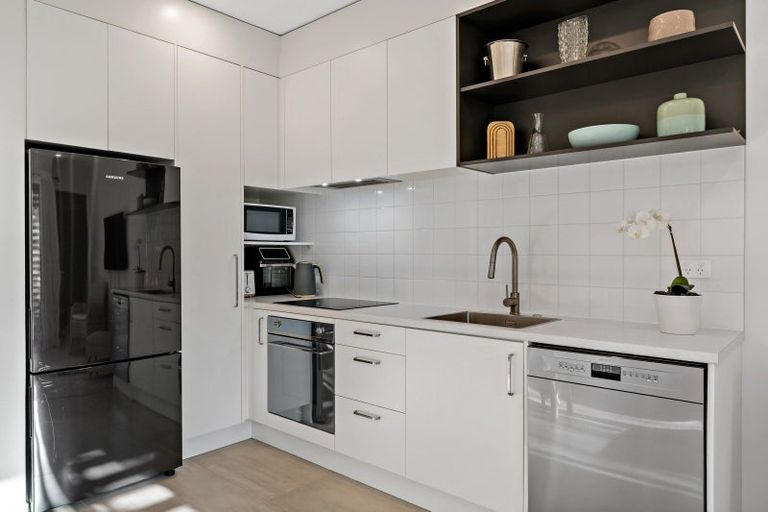 Photo of property in 11/2 Warrant Officer Lane, Hobsonville, Auckland, 0616