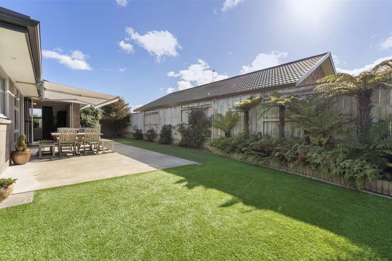 Photo of property in 4 Medallion Court, Kelvin Grove, Palmerston North, 4414