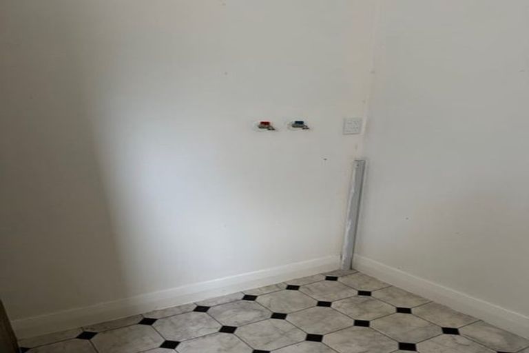 Photo of property in 3/133 Kelburn Parade, Kelburn, Wellington, 6012