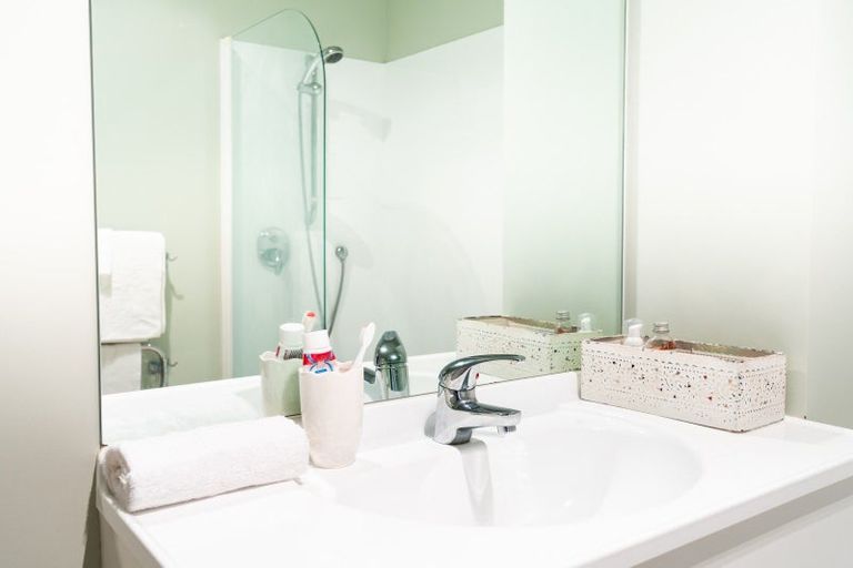 Photo of property in 5/143 Cockayne Road, Khandallah, Wellington, 6035