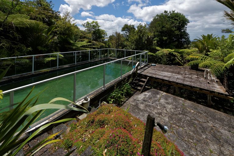 Photo of property in 3 Park Road, Titirangi, Auckland, 0604