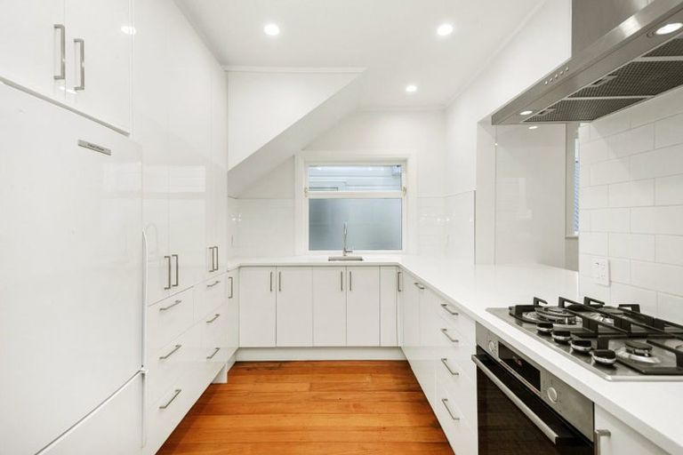 Photo of property in 67 Brougham Street, Mount Victoria, Wellington, 6011