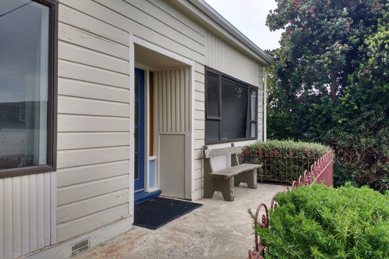 Photo of property in 215 Ravensbourne Road, Ravensbourne, Dunedin, 9022