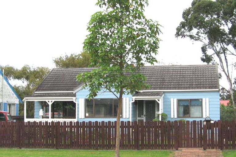 Photo of property in 5 Luanda Drive, Ranui, Auckland, 0612