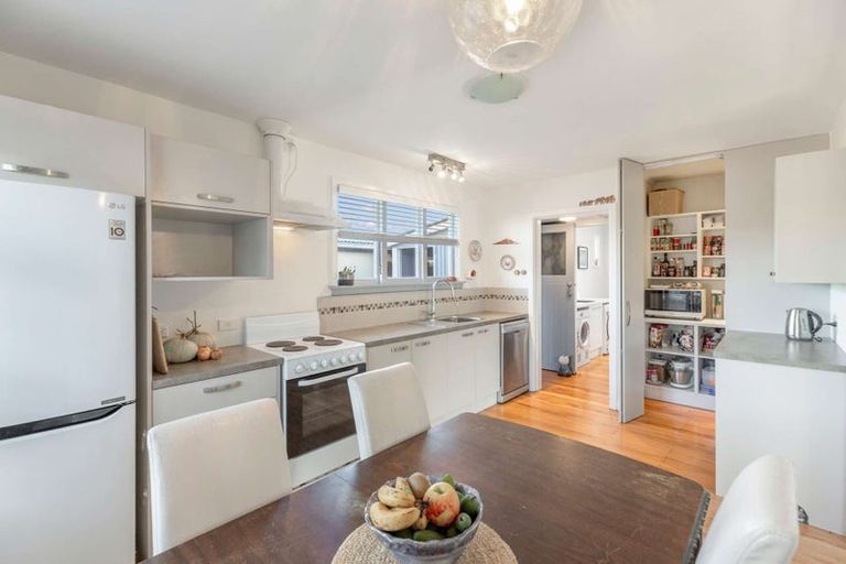 Photo of property in 17 Branston Street, Hornby, Christchurch, 8042